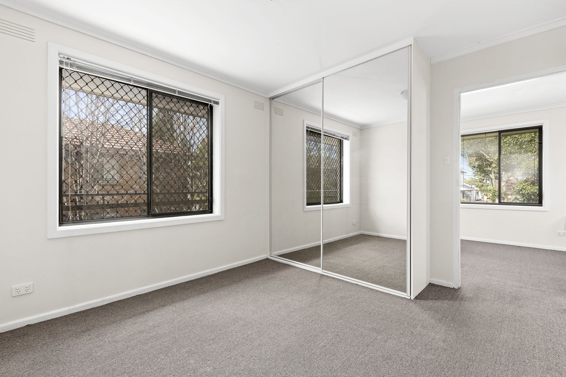 Modern Apartment in Ideal Location