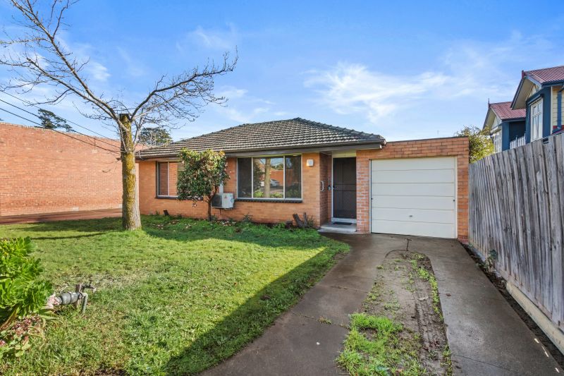1/92 Thackeray Road, Reservoir