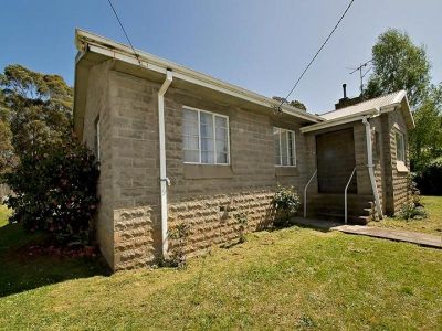 3
 
 
 
  
 
 
 1
 
 
 
 
 
 
 
 
 33 Giblin Street, RAILTON TAS 7305, Railton - Thumbnail 2