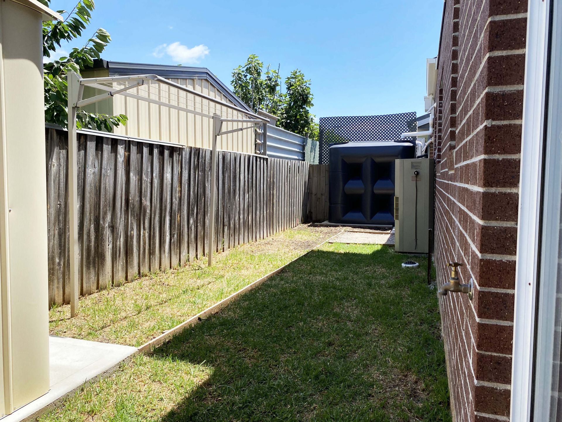 LOOKING FOR MODERN SOPHISTICATION? YOUR SEARCH IS OVER!