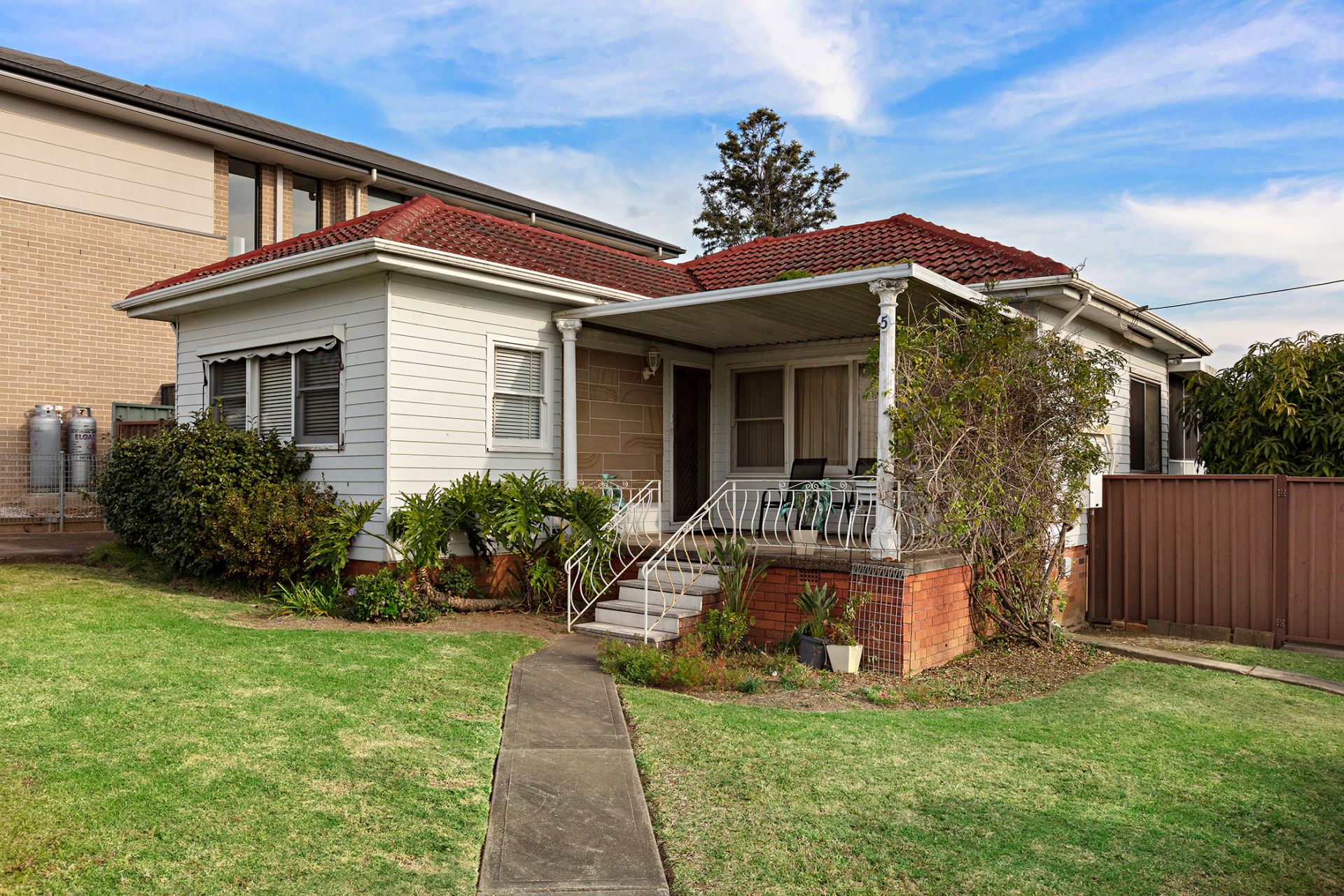 Real Estate For Sale 5 Valley Road Campbelltown , NSW