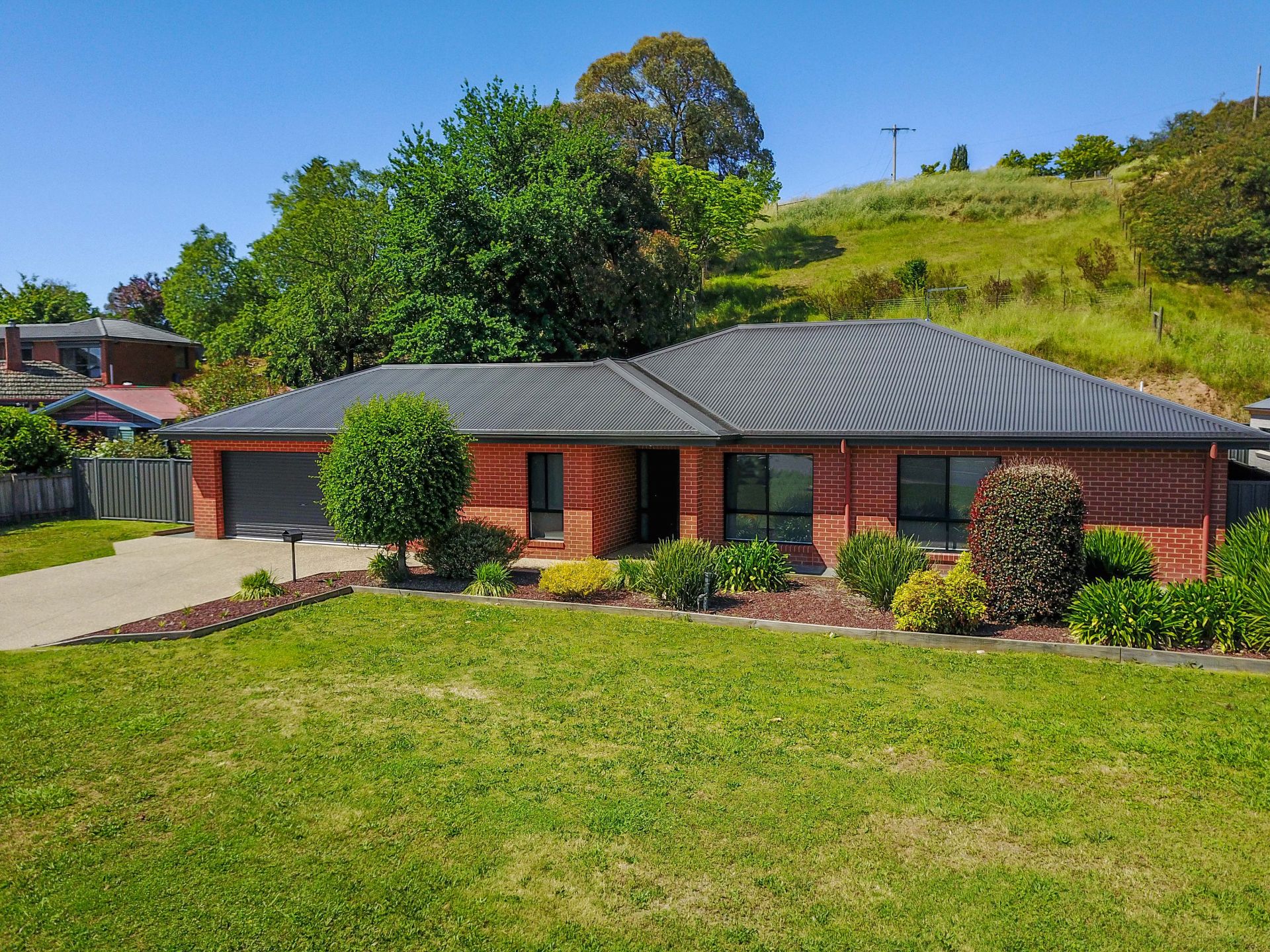 1 Robertson Street MYRTLEFORD VIC