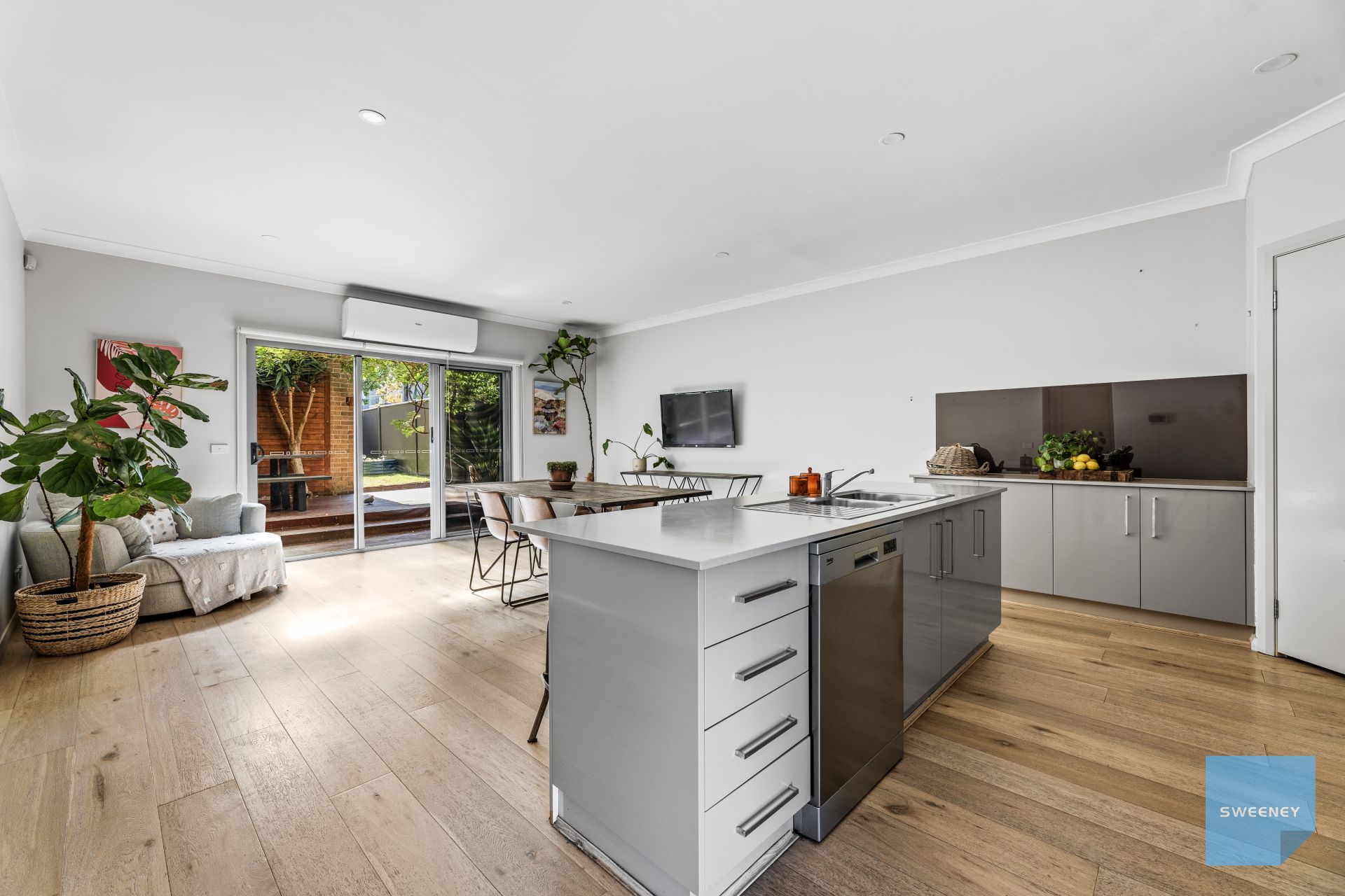 65 The Esplanade, Caroline Springs - Thumbnail 7