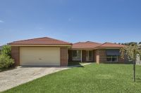 18 Clifford Drive, Drouin VIC