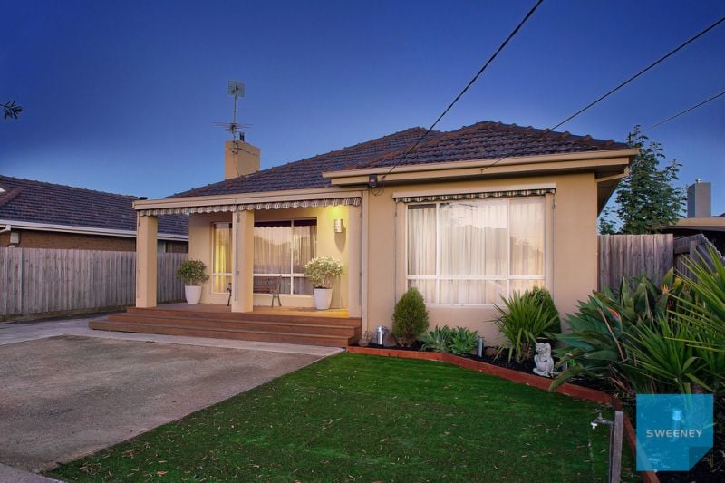 7 James Avenue, Seaholme - Thumbnail 2