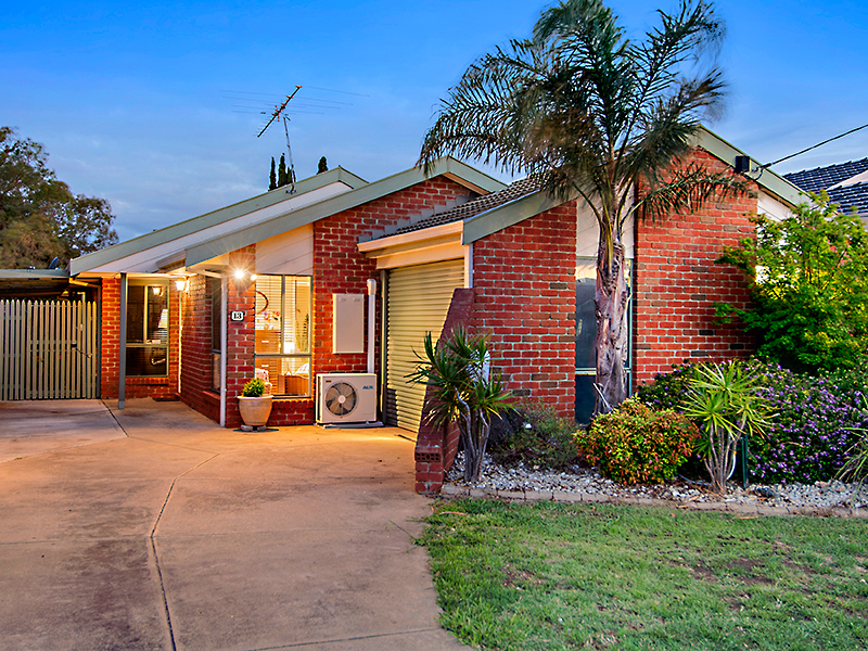 13 Quinn Court, Altona Meadows - Thumbnail 2