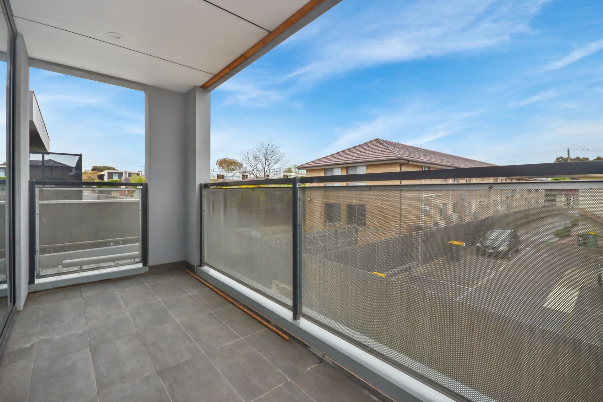 STYLISH MODERN LIVING