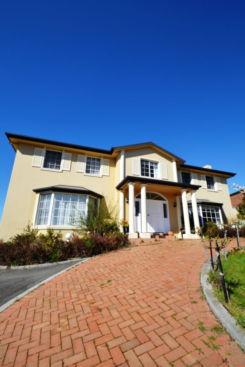 47 Floreat Crescent, TREVALLYN Living Here Launceston