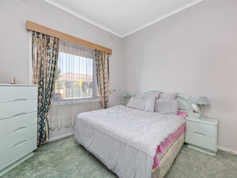 8 Errol Street, Footscray - Thumbnail 8