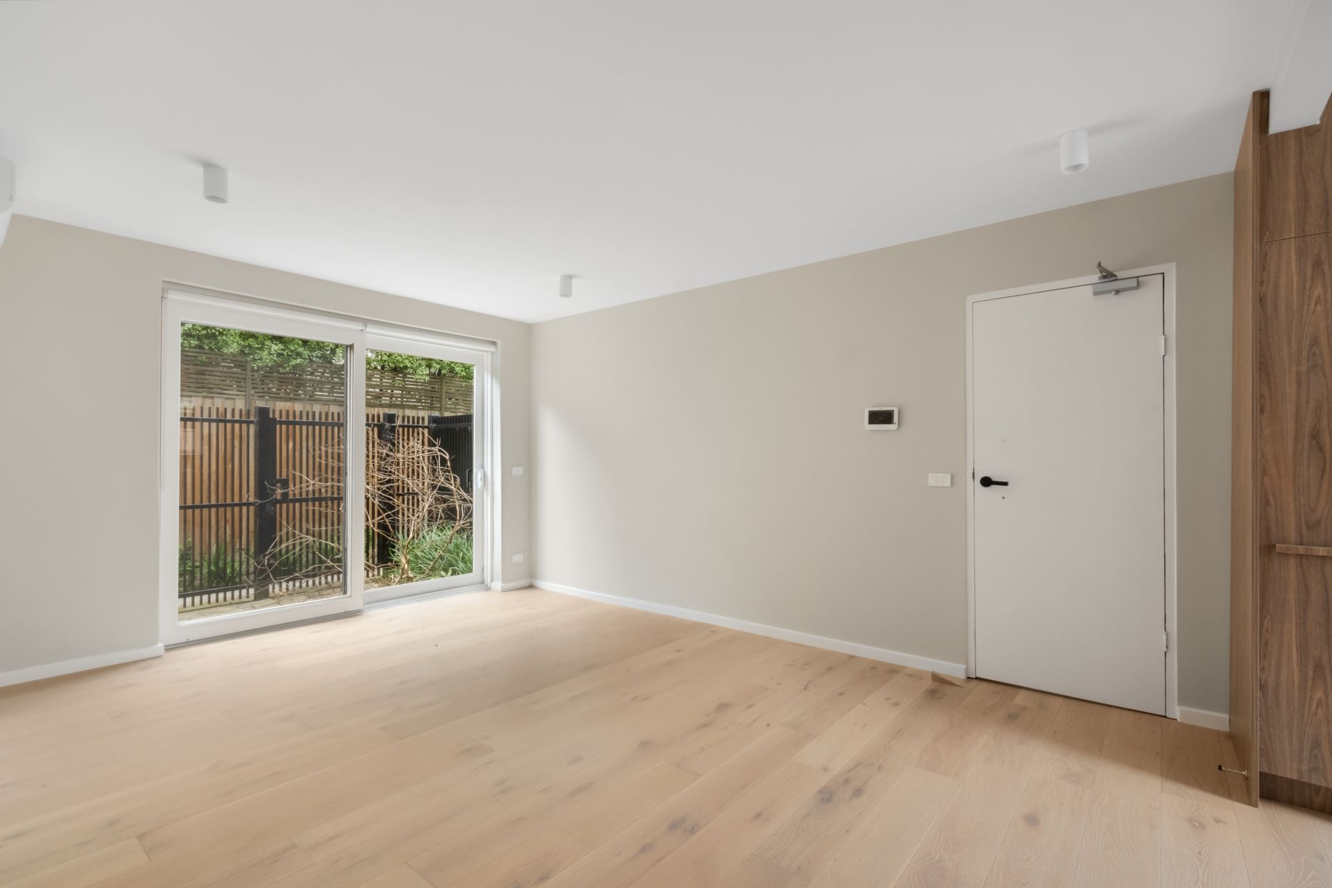 Simply Stunning, Secure Ground Floor Apartment in Ideal Location