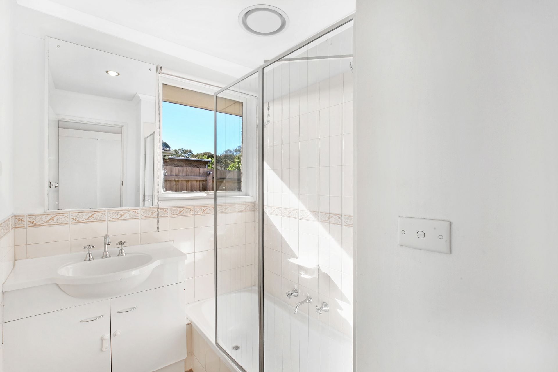 3 Bedroom Home In Convenient Location