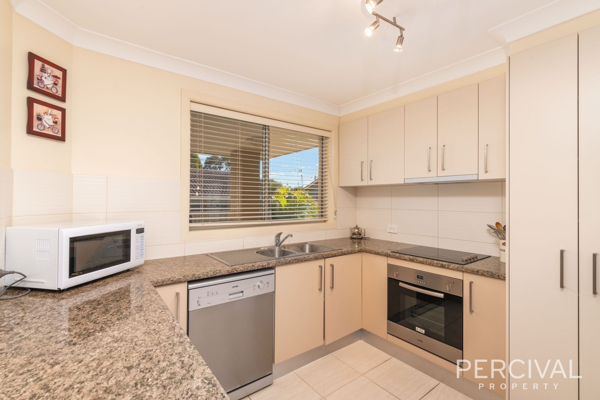 24a The Tiller, Port Macquarie, Port Macquarie - Thumbnail 3