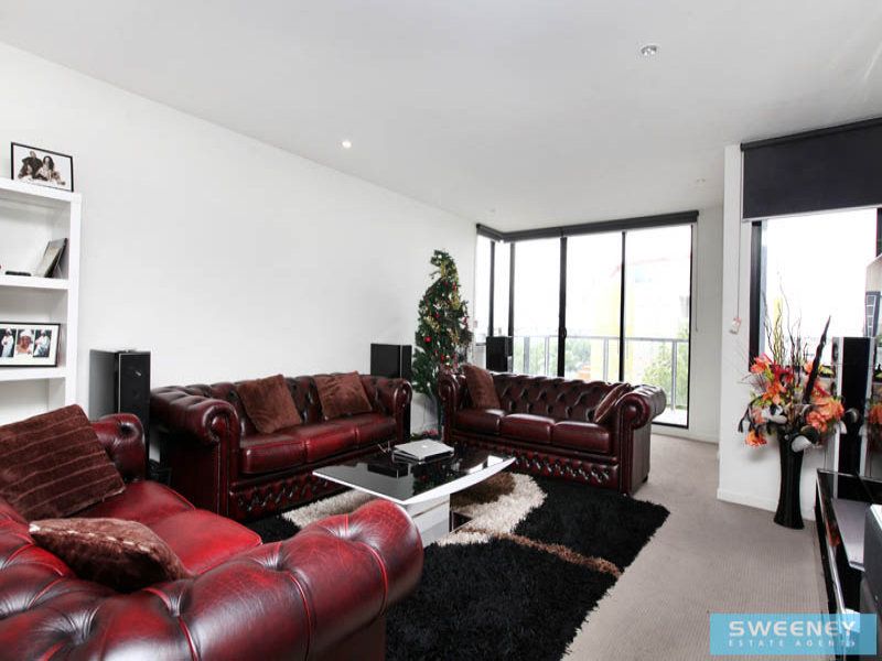 14/1 Woodward Way, Caroline Springs - Thumbnail 5