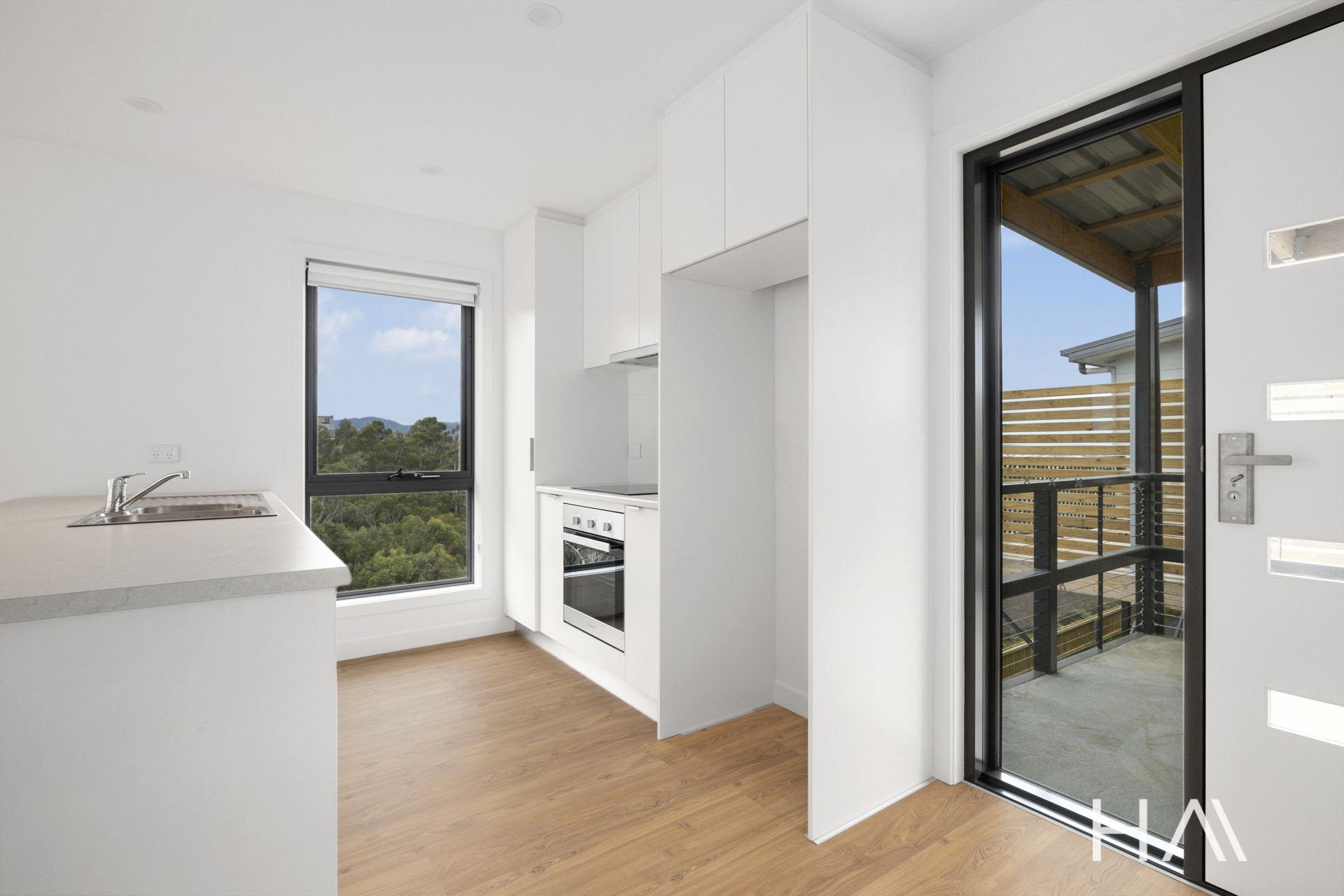 3/163-171 Branscombe Road Claremont, Claremont - Thumbnail 6