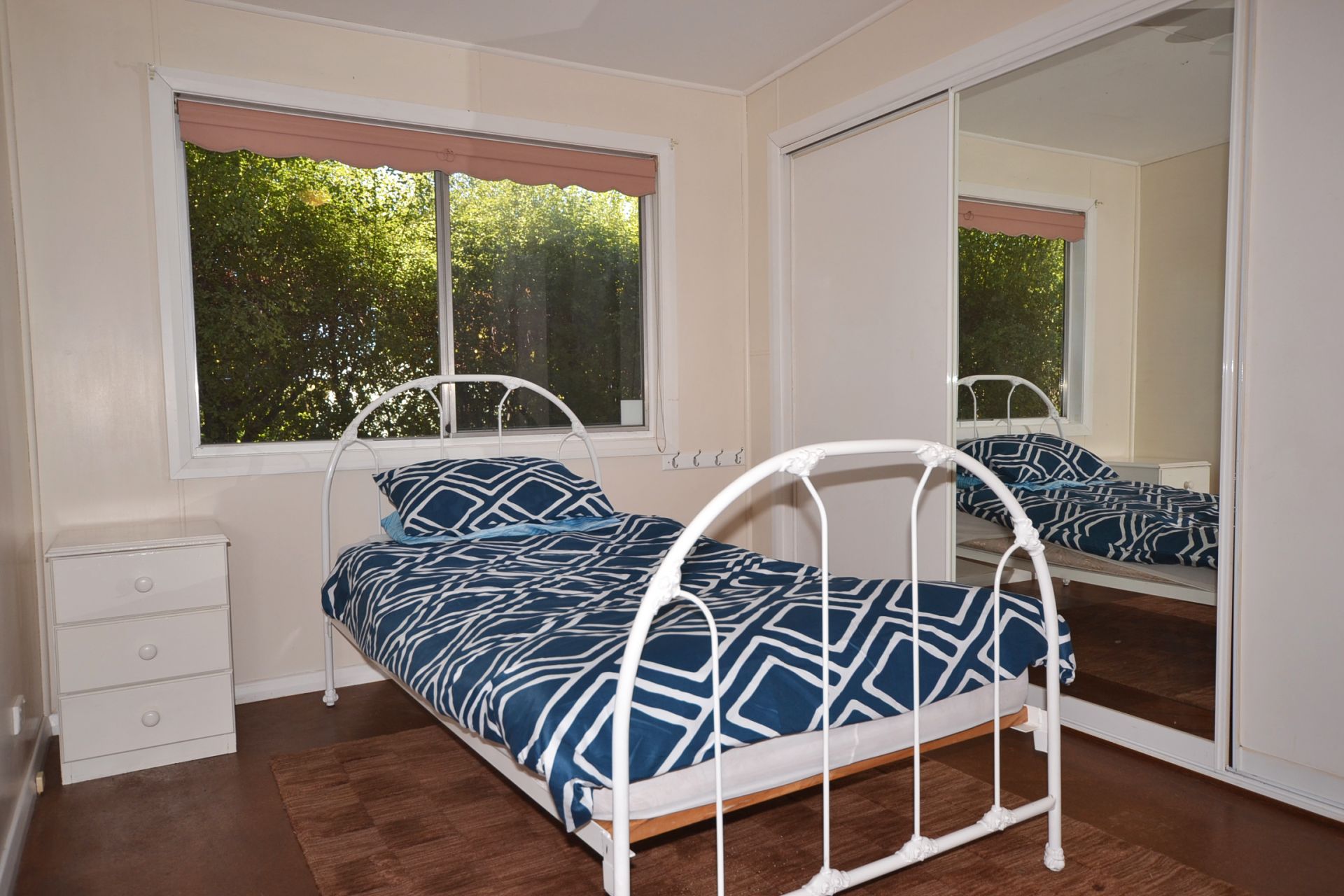 SPACIOUS ONE BEDROOM UNIT