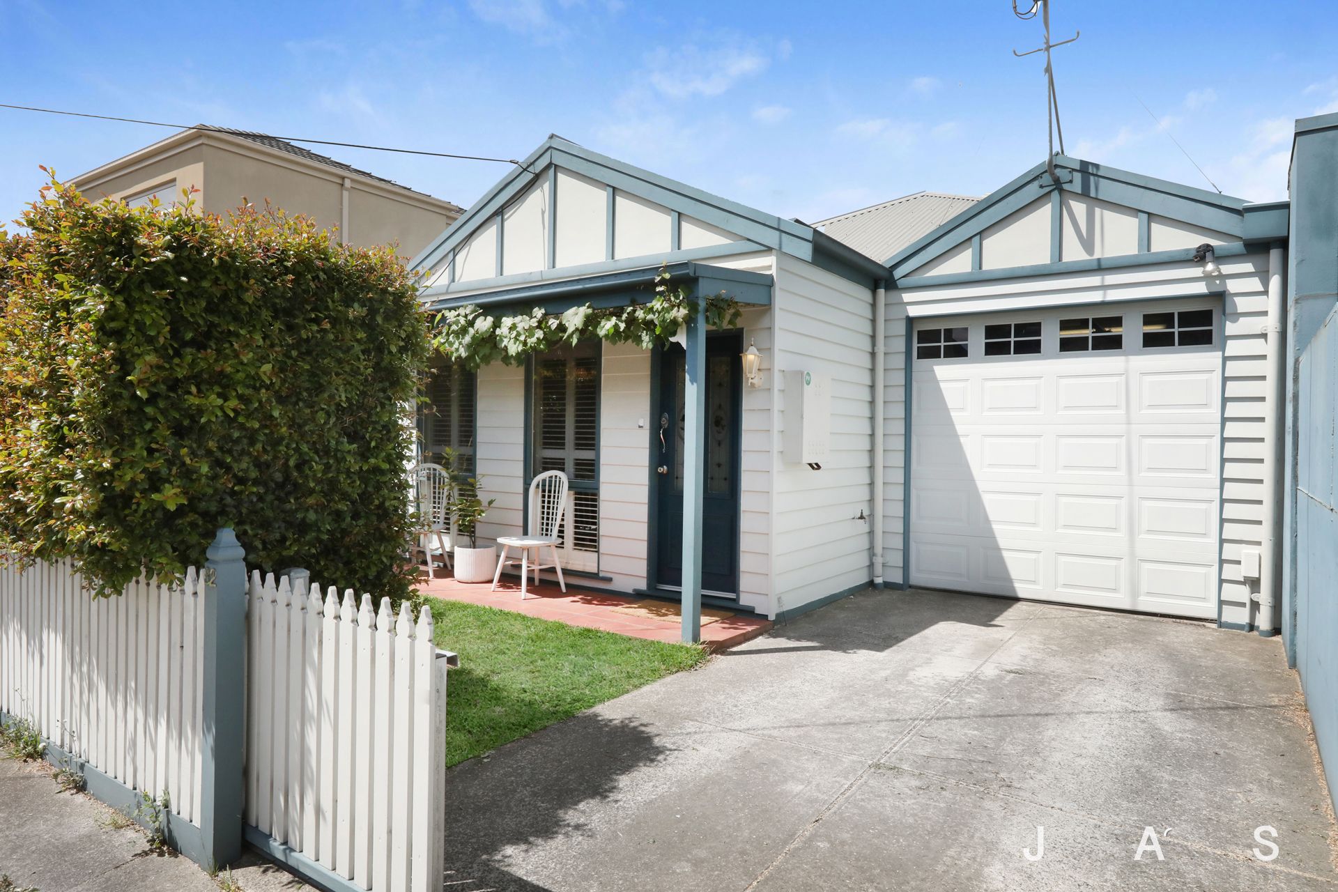 82 Maddox Road Newport VIC, Newport - Thumbnail 2