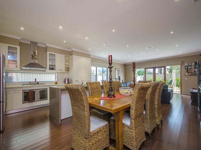 28 Seaview Crescent, Seaholme - Thumbnail 3