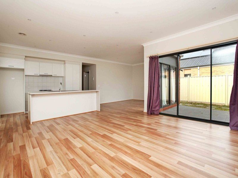 1 Eloura Circuit, Taylors Hill - Thumbnail 4
