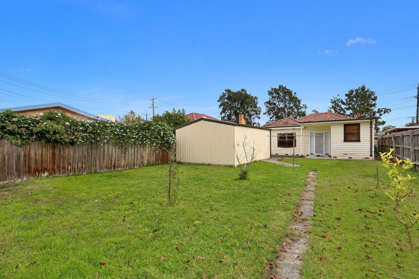 Bright & Spacious home!
