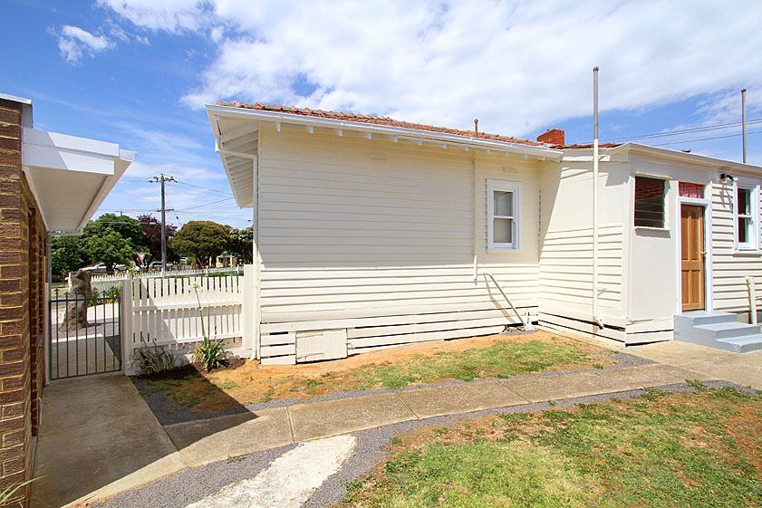 CHARMING REFURBISHED HOME