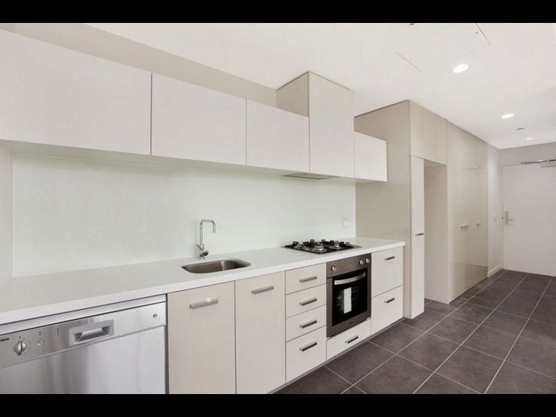 604/8 Breavington Way, Northcote - Thumbnail 4
