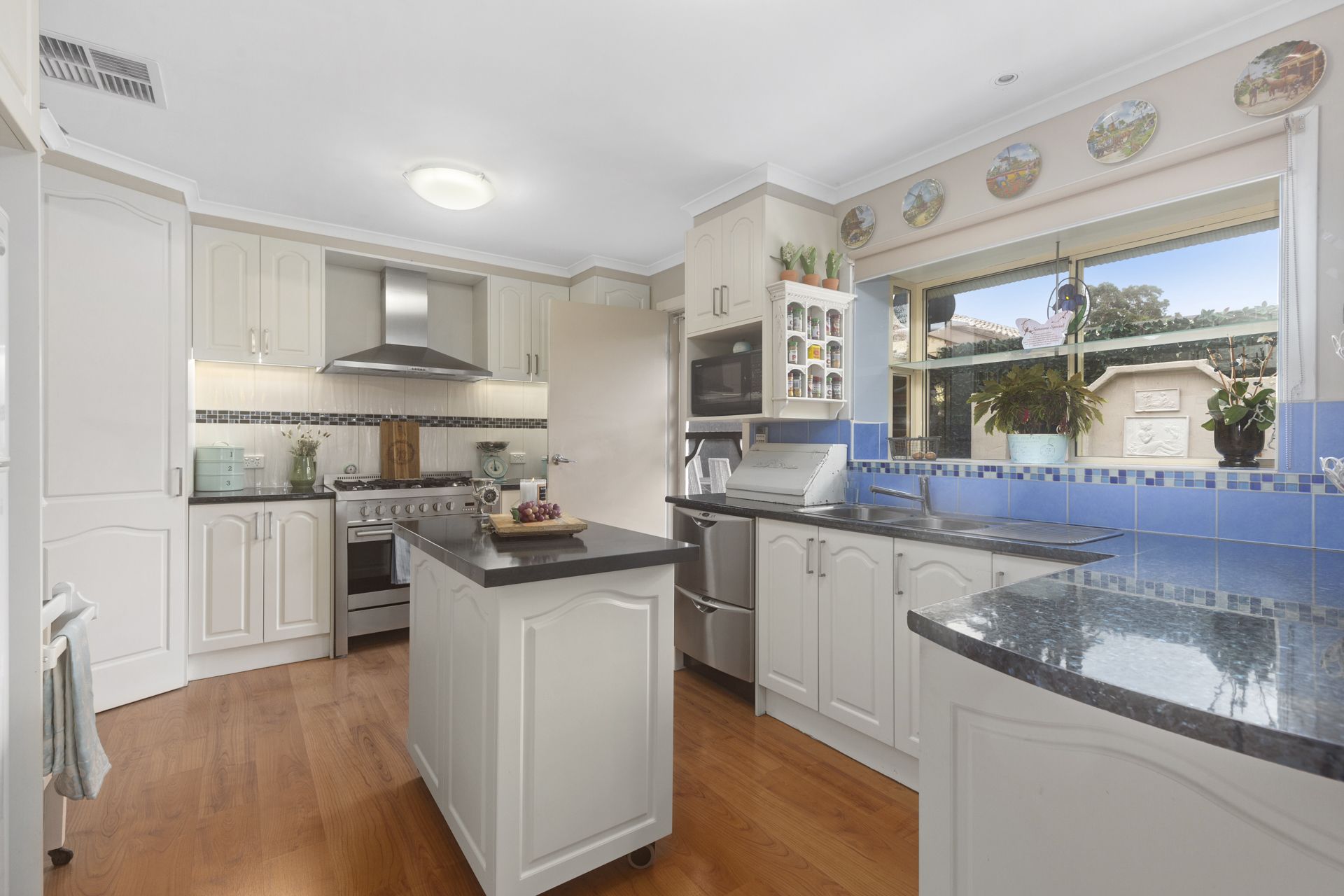 SOMETHING SPECIAL -            
LAND APPROX 658m2