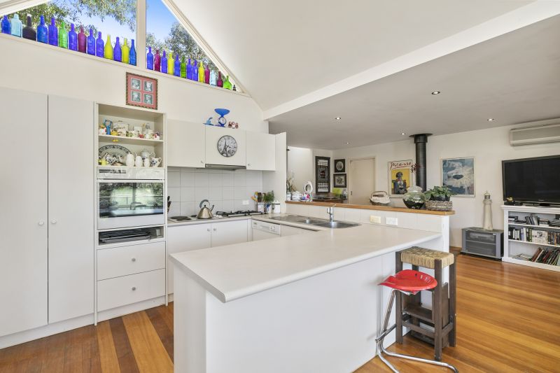 70 Niblick Street, Anglesea, VIC, Anglesea - Thumbnail 2