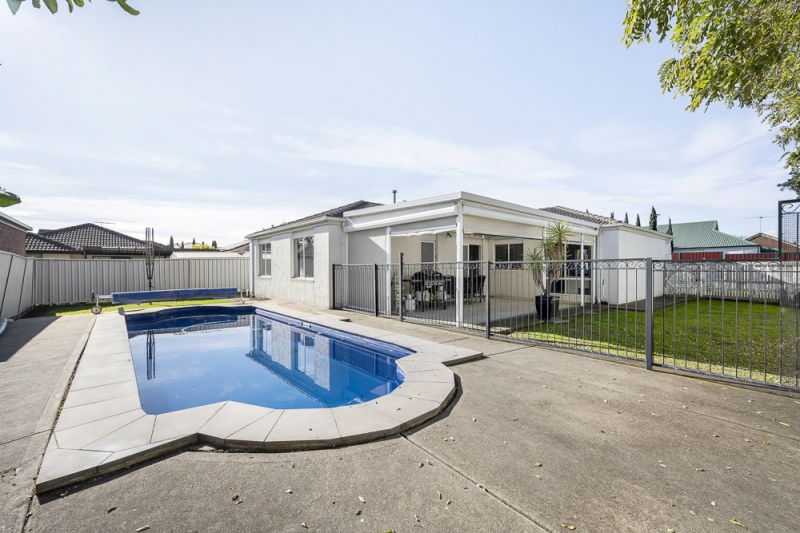 11 Squires Court, Caroline Springs - Thumbnail 3