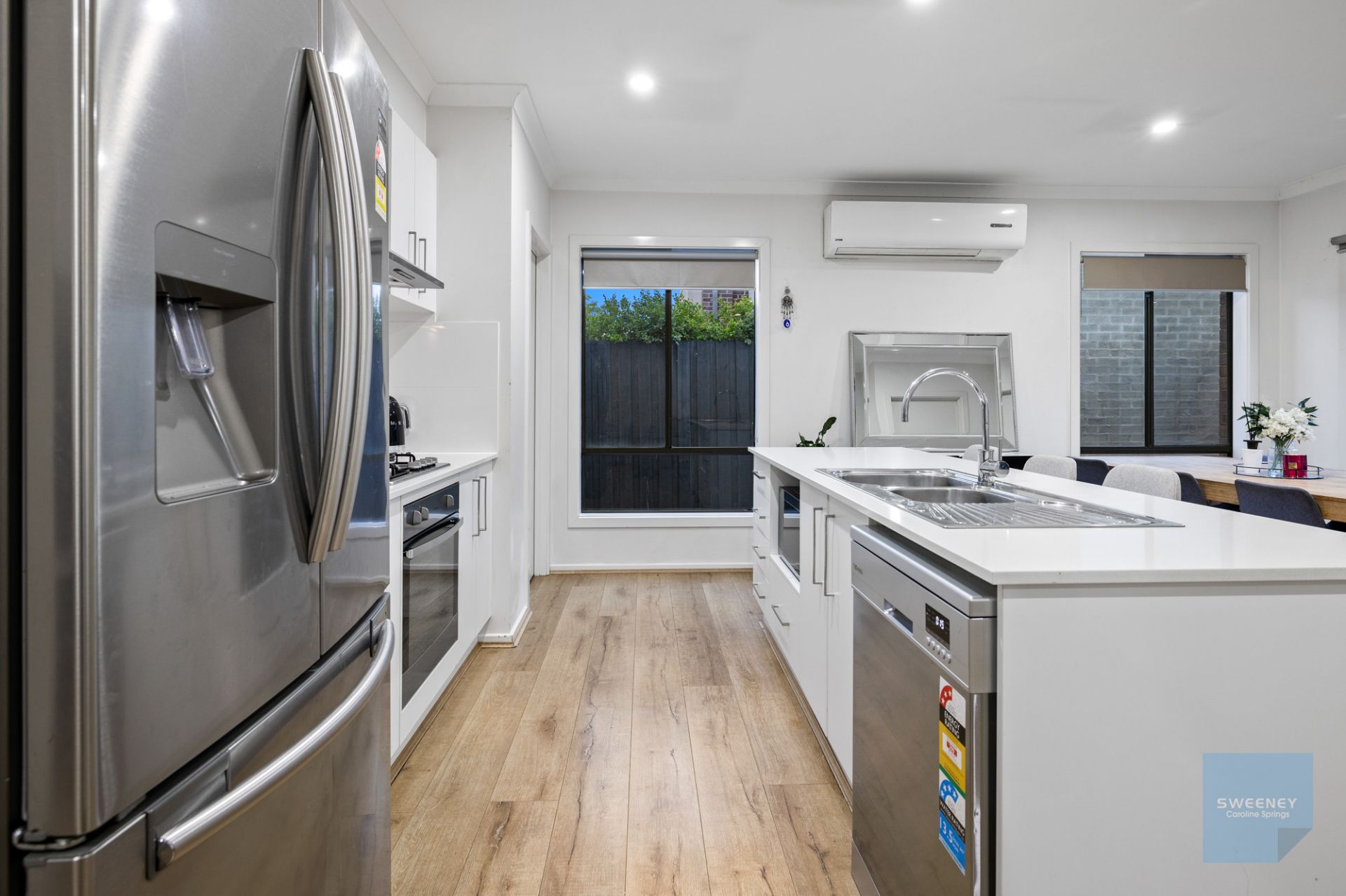 23 Zodiac Way, Fraser Rise - Thumbnail 5