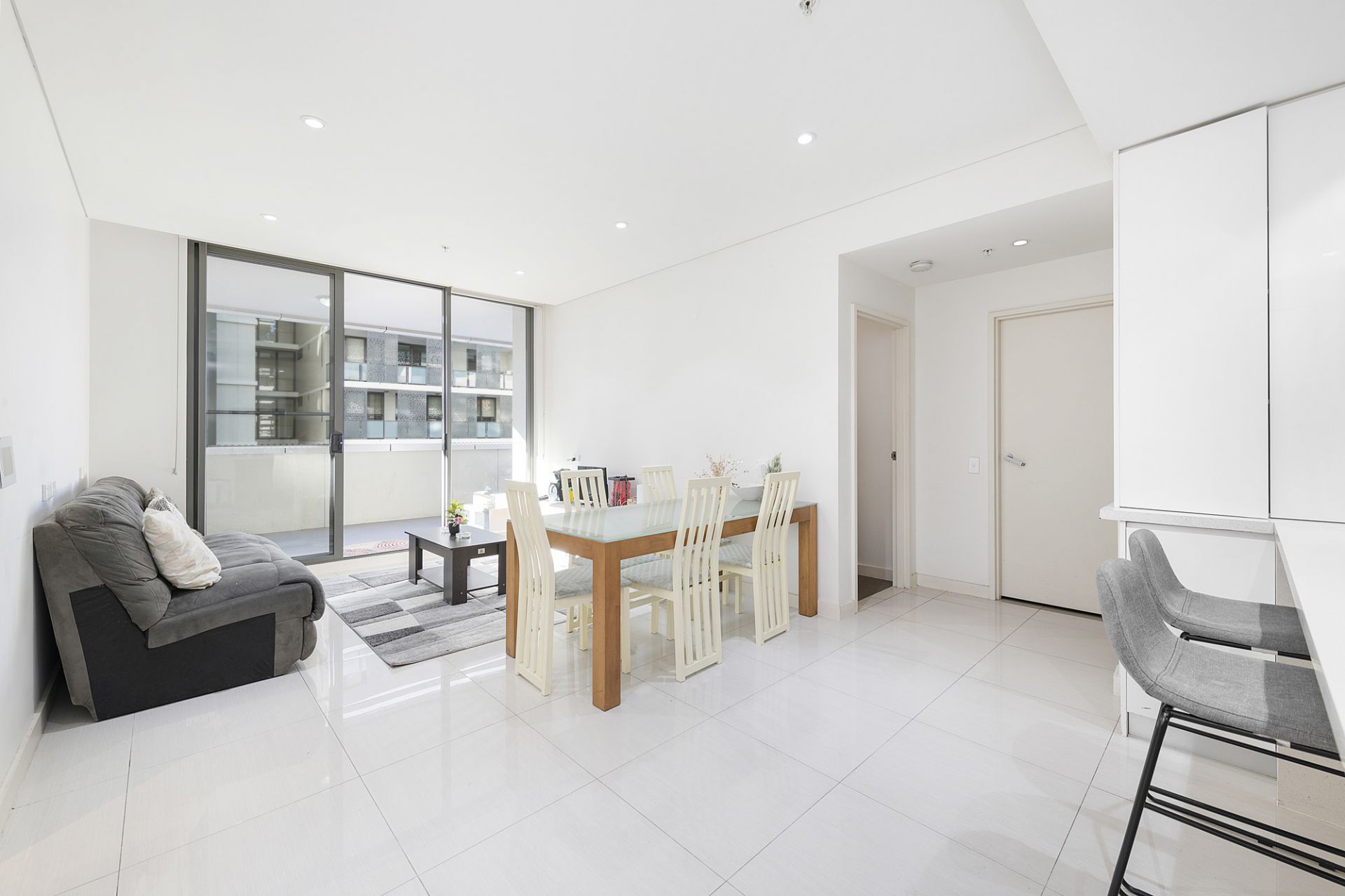 301/3 Nipper Street, Homebush, Homebush - Thumbnail 2