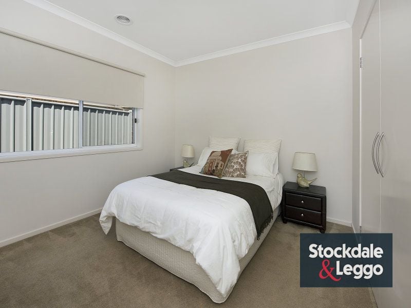 13 Moorland Way MERNDA, Mernda - Thumbnail 7