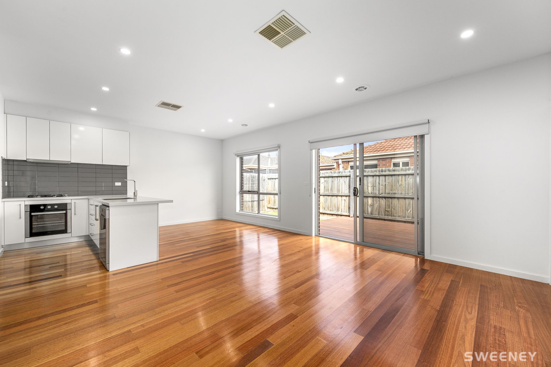 2/9 Ison Court, Altona Meadows - Thumbnail 3