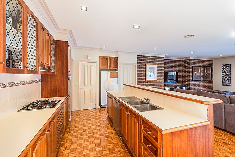 76 Kingston Drive, Dingley Village - Thumbnail 5