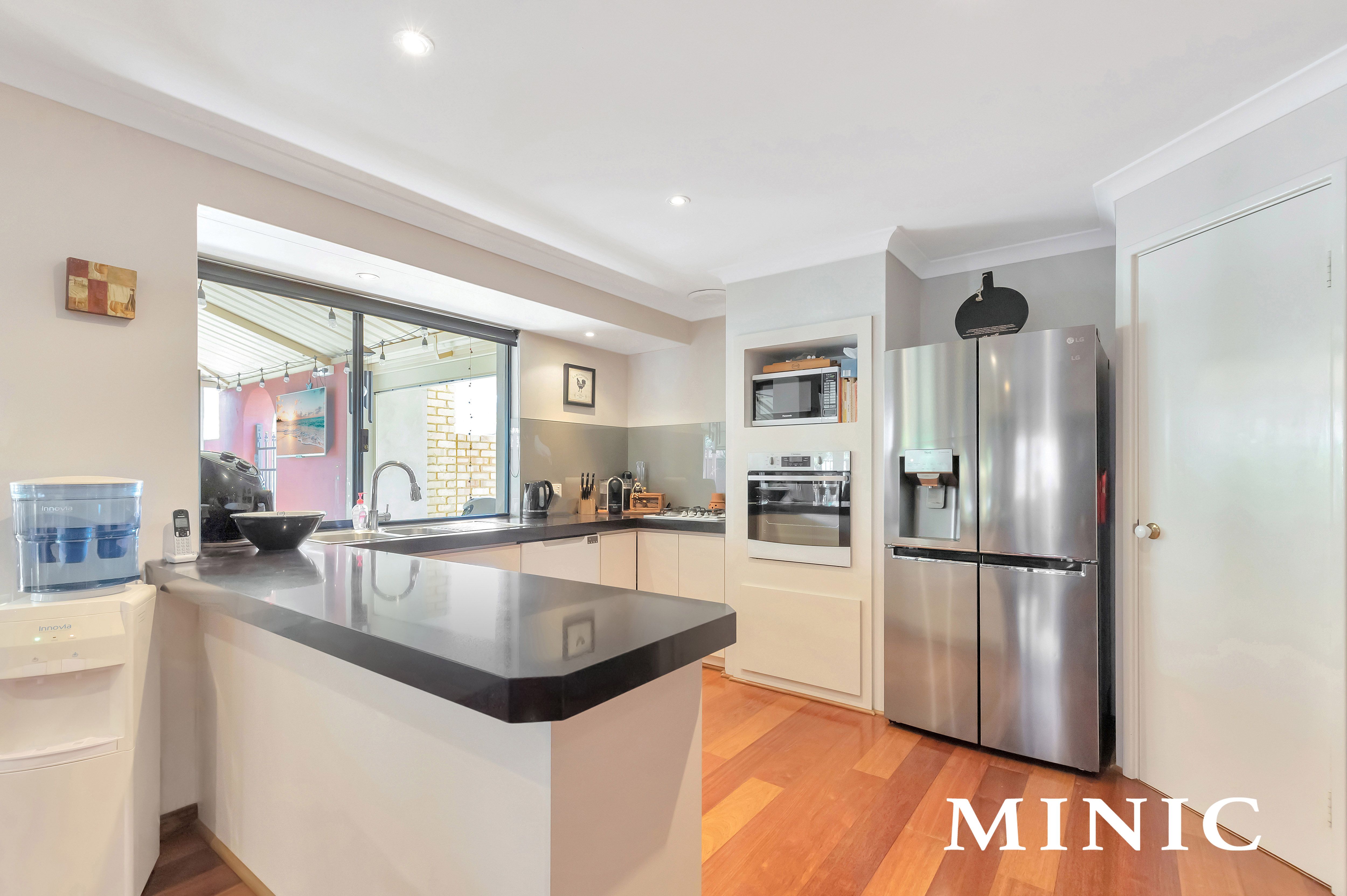 34 Charm Way, Atwell