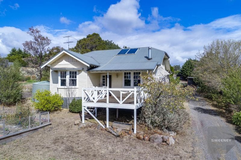 32 Hardy Street, Myrniong - Thumbnail 2