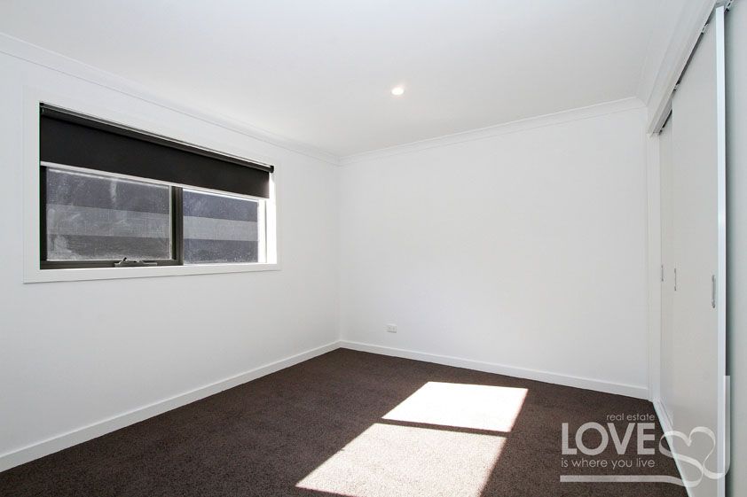 AS NEW & PERFECTLY LOCATED!