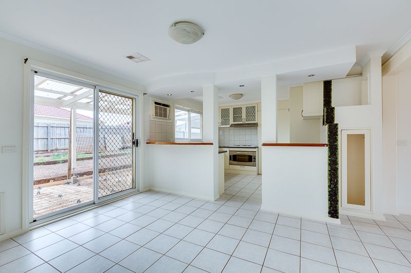 146 Underbank Boulevard, Bacchus Marsh - Thumbnail 4
