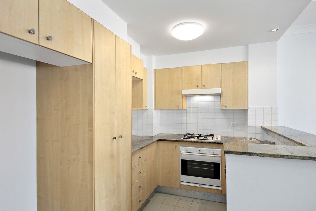 One Bedroom in the Piano Factory