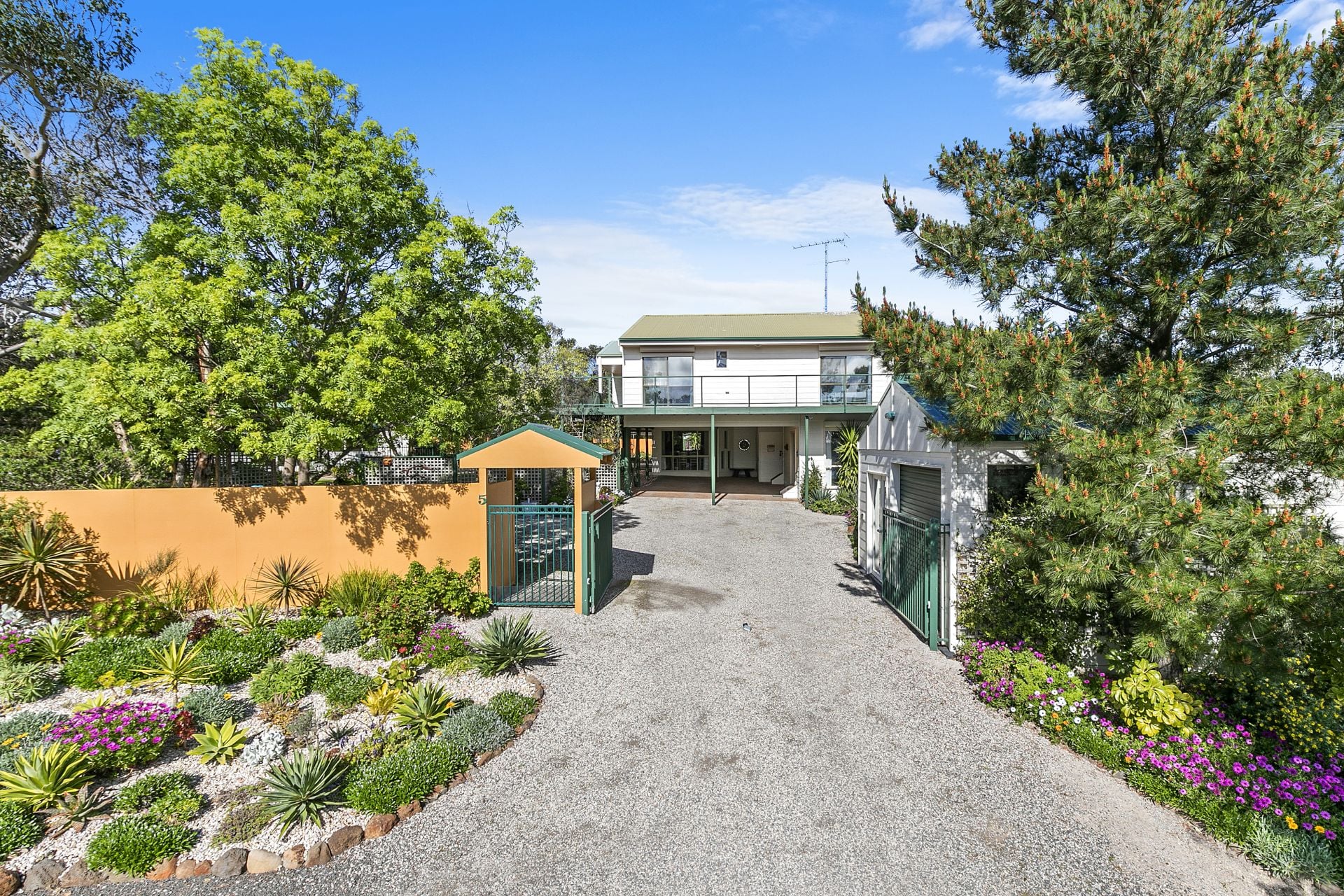 5 Beatles Court, Aireys Inlet - Thumbnail 2