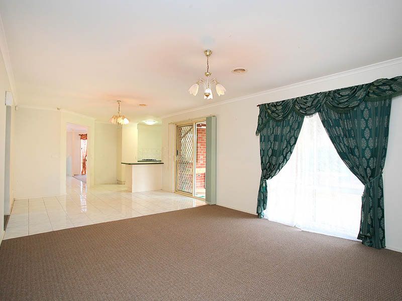 17 Moneghetti Place, Burnside - Thumbnail 4
