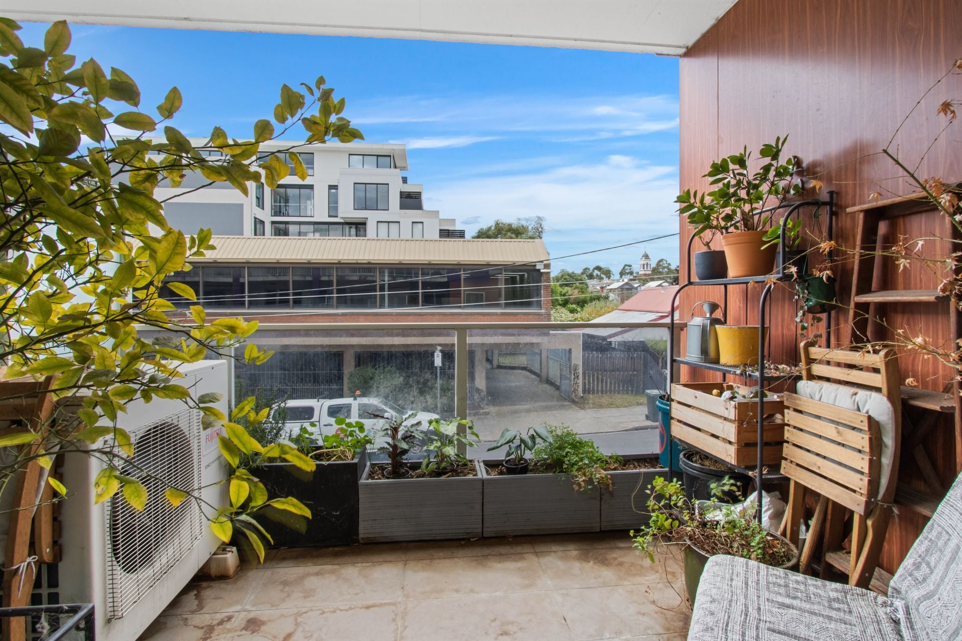Modern Apartment in Prime Location!