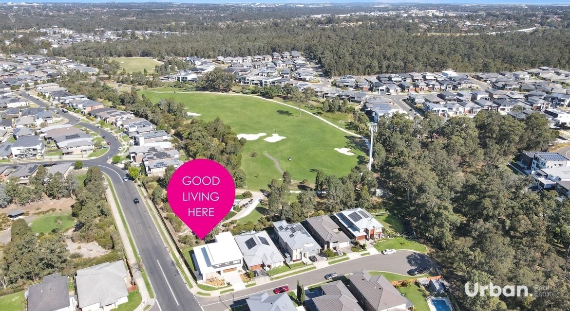 Colebee 1 Woodhall Close