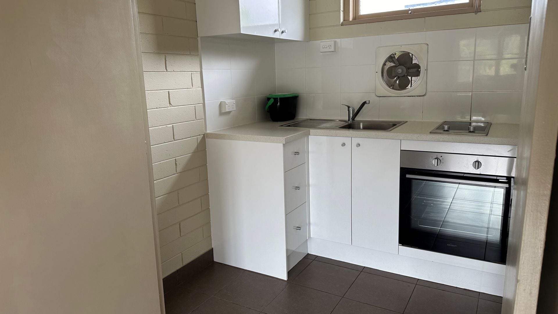 Conveniently Located Studio Apartment.