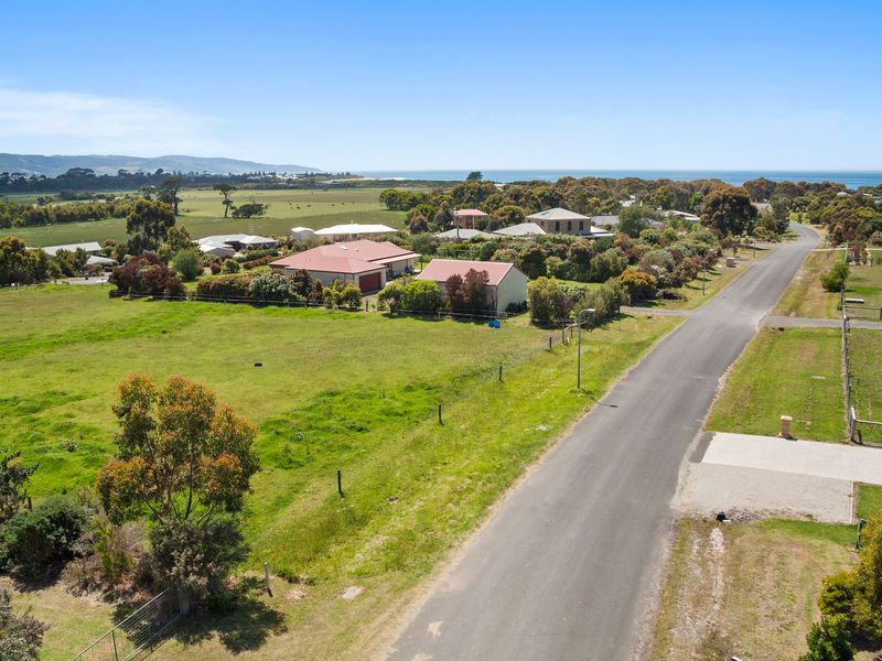 28 Ocean Park Drive, Marengo - Thumbnail 4