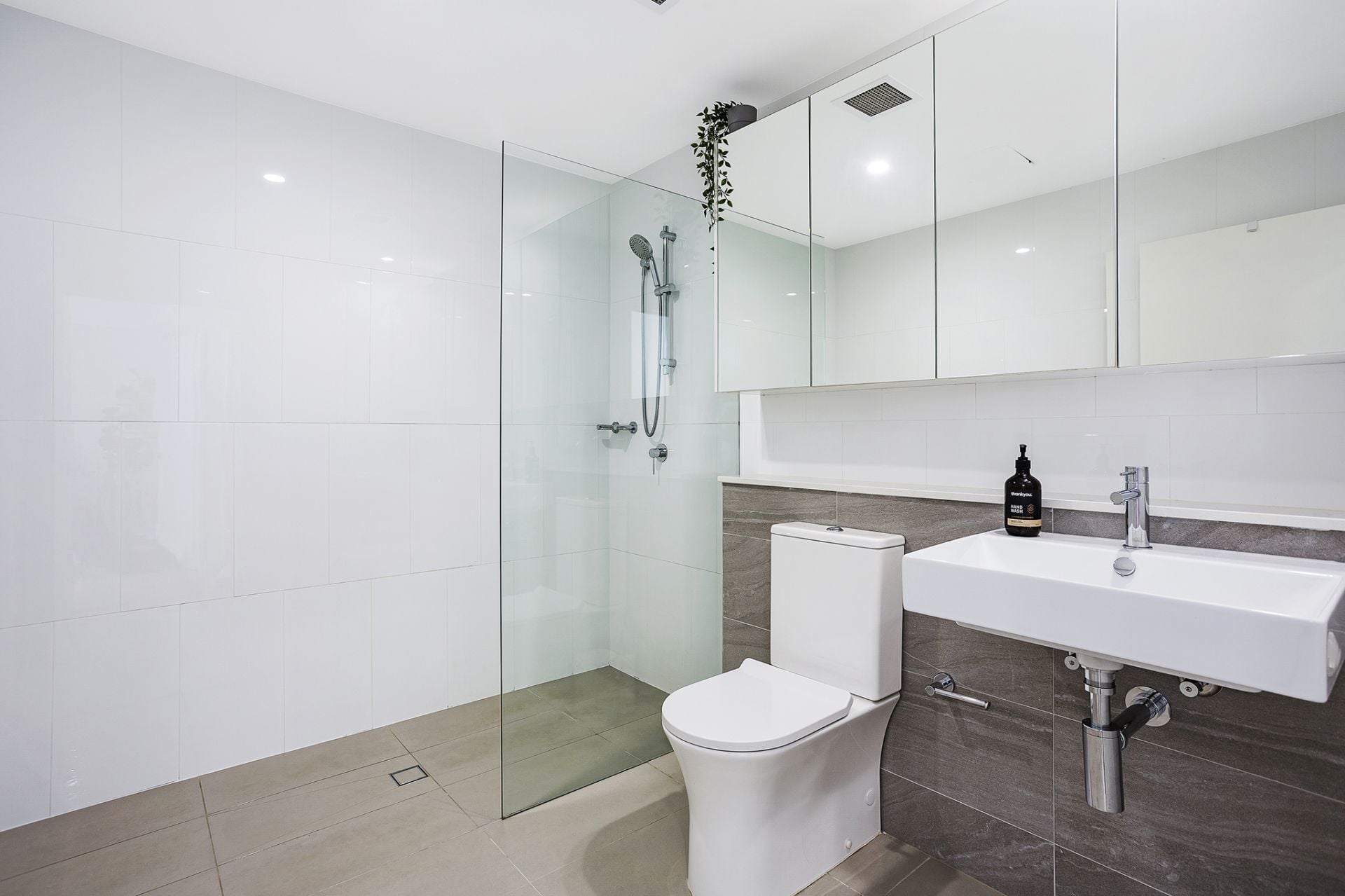 D104/42 Pinnacle Street Miranda NSW, Miranda - Thumbnail 4