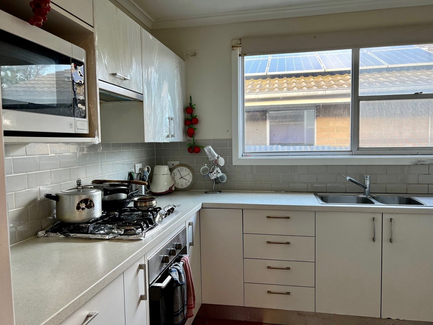 EXCELLENT LOCATION, OUTSTANDING RESIDENCE