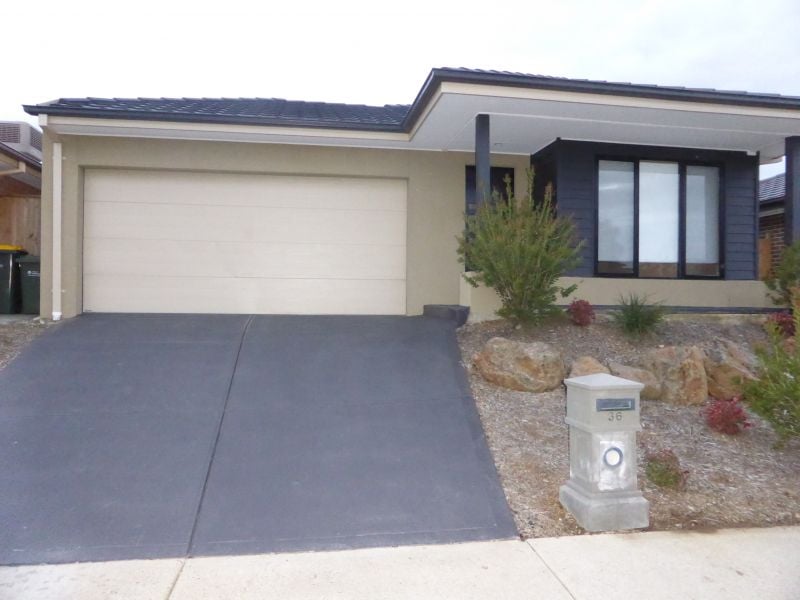 36 Laurimar Boulevard, Doreen