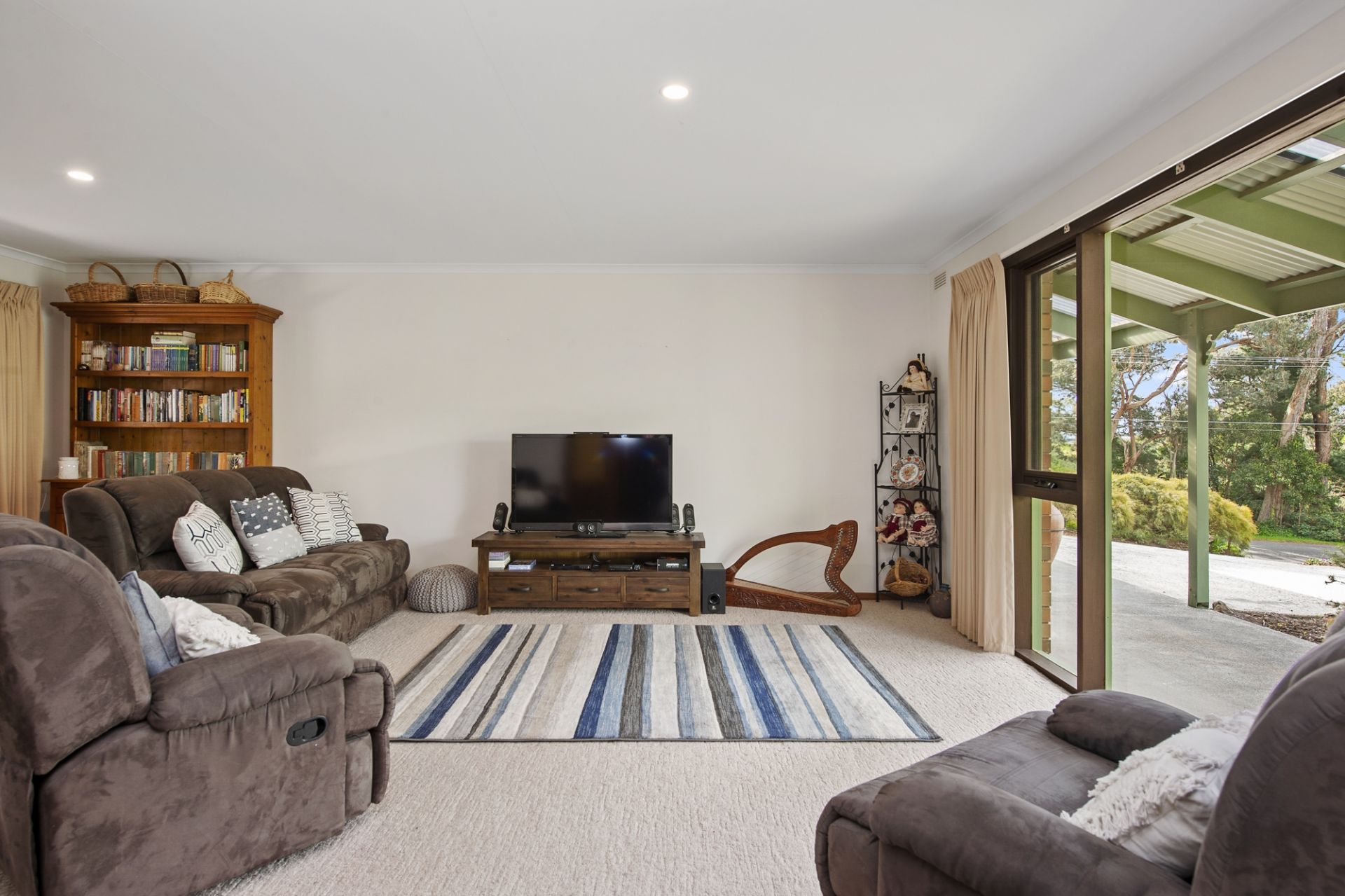 219 Shire Avenue Mount Helen VIC, Mount Helen - Thumbnail 4