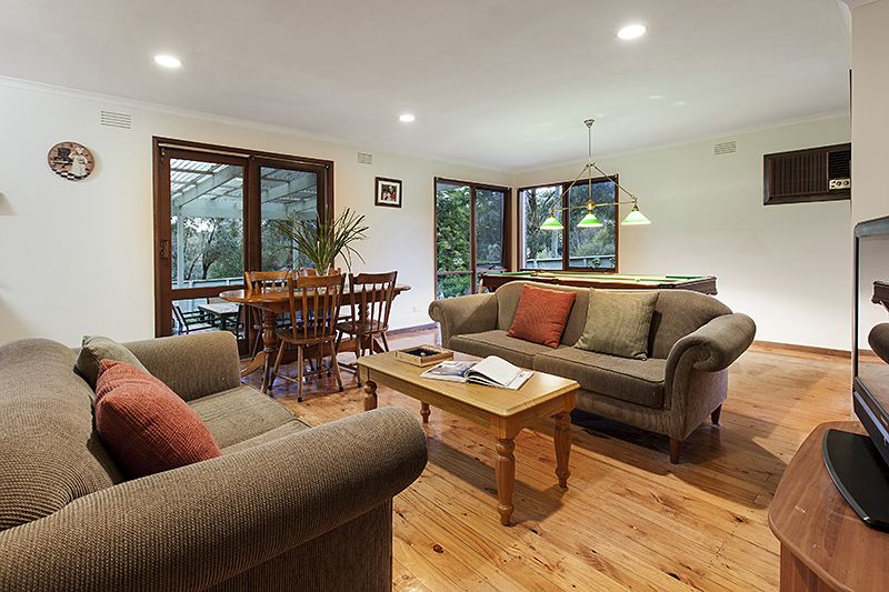 2 Nandaly Court, Greensborough - Thumbnail 2