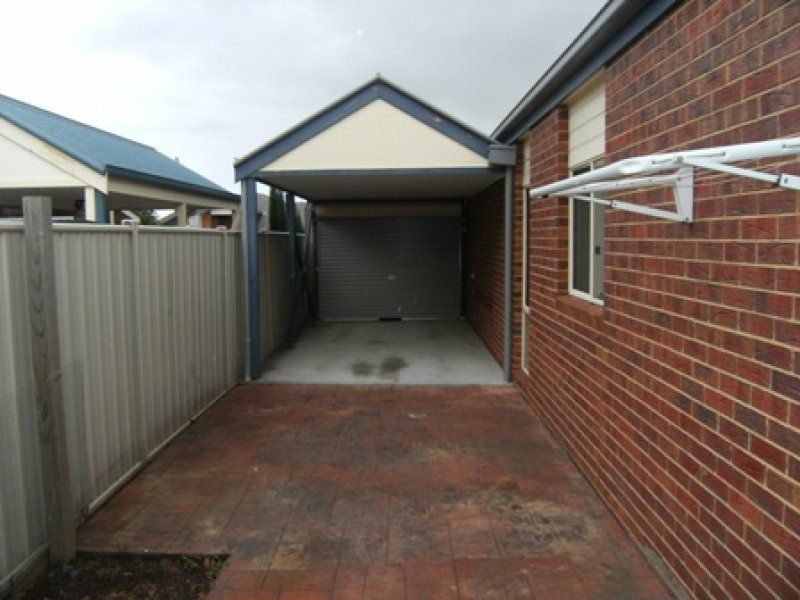4 Millstream Way, Caroline Springs - Thumbnail 7